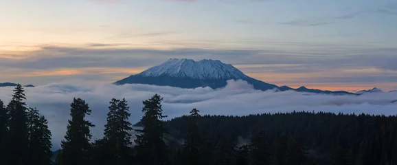 Tuinposter Blanket of Fog Below Mount Saint Helens in Washington state © David Gn