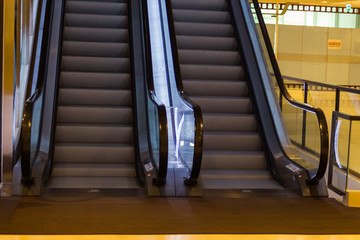 Escalator：エスカレーター・シティ・階段