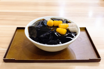 Taiwanese dessert made from grass jelly