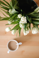 Obraz na płótnie Canvas Bouquet of tulips on the table 