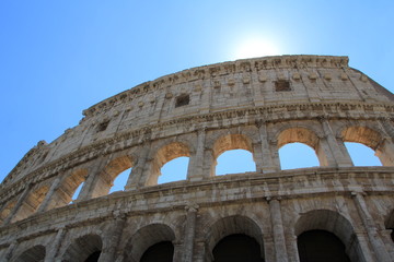 soleil sur le Colis&eacute;e