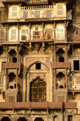 Side view of fortified complex and Jahangir Mahal in Orcha