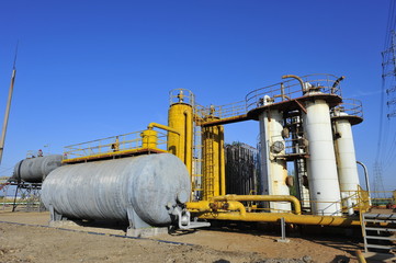 The pipe and valve oil fields