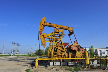 Fototapeta na wymiar The oil pump