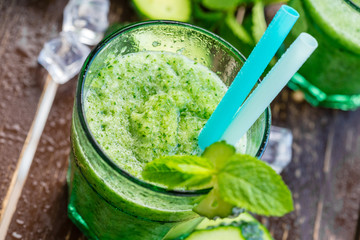 Green vegetable smoothie