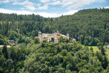 Fototapeta na wymiar Schloss Prösels bei Völs in Südtirol