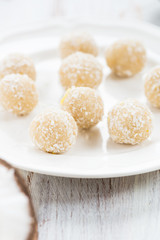 Homemade Raw Vegan Coconut and Lemon Truffles