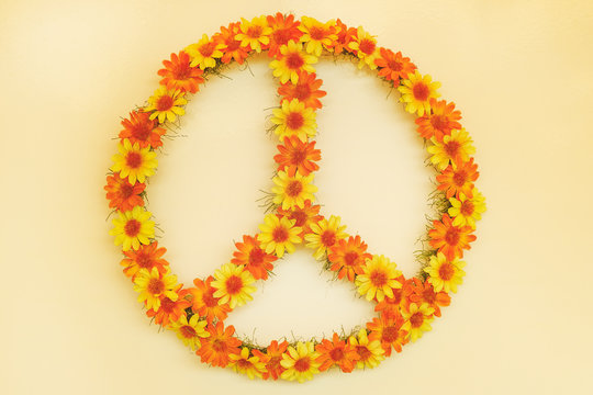 Retro styled image of a seventies flower power peace sign