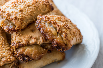 Pastries with Tahini and Sesame / Tahinli Corek