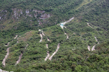 Serpentinenstraße zu Machu Picchu