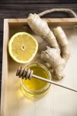 Lemon, ginger and honey for the treatment of folk remedies of autumn colds