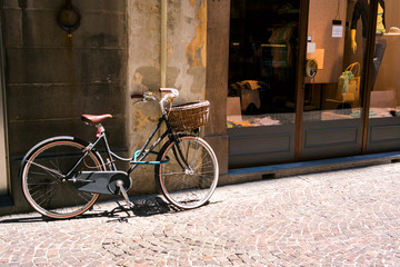 Fototapeta na wymiar Old streets of Lucca, Italy