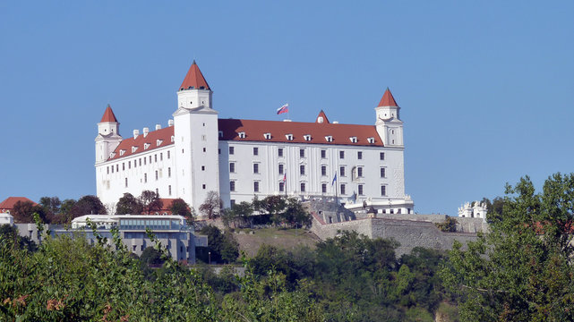 Die Burg Bratislava, Burg Pressburg, Bratislavský hrad in der Slovakei