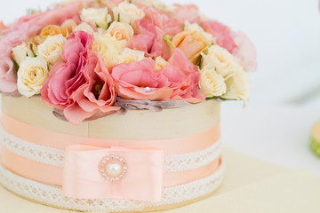 bouquet of pink roses, wedding table decoration