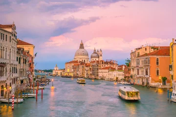Cercles muraux Venise Grand Canal in Venice, Italy with Santa Maria della Salute Basilica