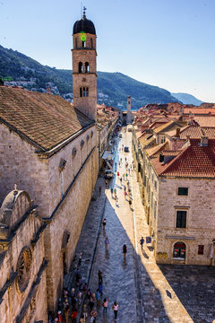 Blick auf die Stradun in Dubrovnik am Morgen