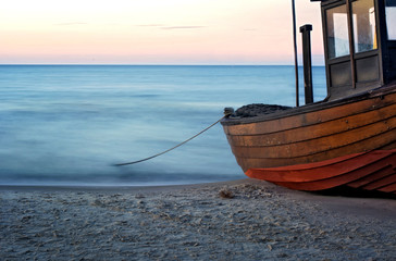 Fischerboot in der Abendsonne auf Usedom