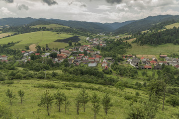 Velky Lipnik village in Pieniny national park © luzkovyvagon.cz