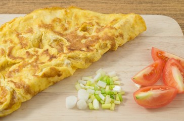 Delicious Thai Omelette with Tomatoes and Scallion