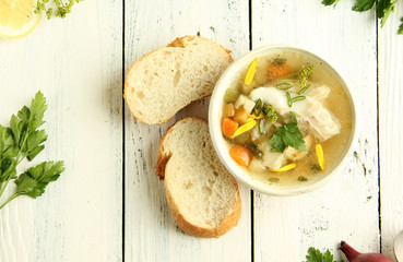 Fischsuppe Fisch Suppe Tisch overhead Topview 