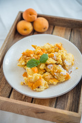 Kaiserschmarrn mit Aprikosen