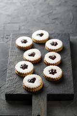 Linzer cookies