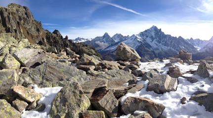 Le massif du Mont Blanc depuis le lac Noir