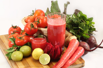 Vegetable Juice with Fresh Vegetables