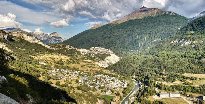 Panorama sur Avrieux - Savoie