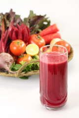 Vegetable Juice with Fresh Vegetables