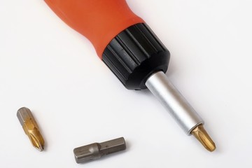 Hand tools for repair and installation: screwdriver with interchangeable tips