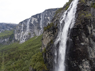 Obraz premium Waterfall in Romsdalen