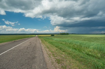 Fototapeta na wymiar Belarusian Country road