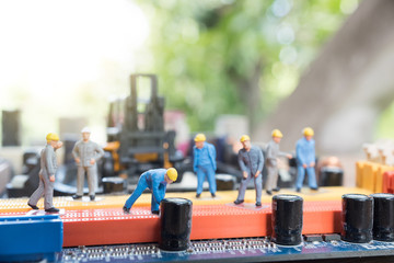 Miniature worker repairing circuit mother board