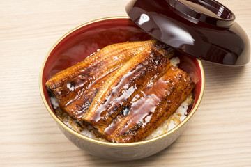 鰻丼