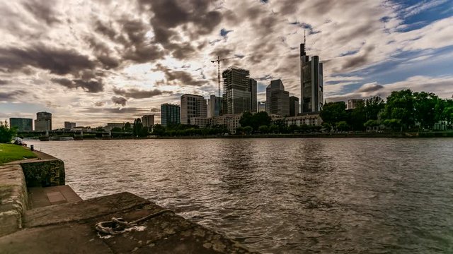 4K Zeitraffer Frankfurt am Main Skyline