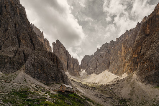 Langkofelh&uuml;tte in den Dolomiten, Italien