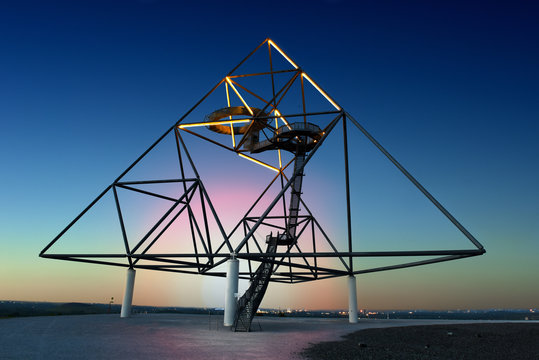 Tetraeder, Bottrop, Germany - Industry Architecture Art Tetrahedron with a viewing platform 