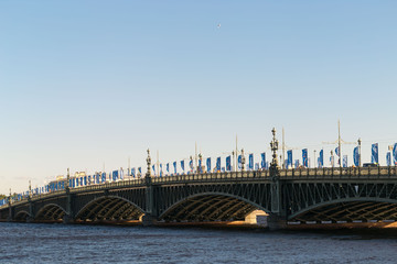 Naklejka premium St. Petersburg, Russia - 28 June 2017: auto bridge across the Neva River in St. Petersburg.