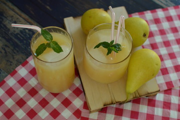 Homemade pear juice