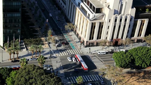 Traffic intersection with many cars