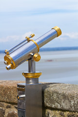 Fernrohr auf dem Mont Saint-Michel