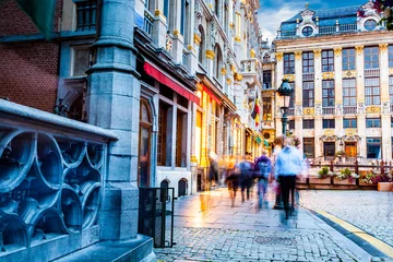 Fotobehang Straat in Brussel, België © James Ser