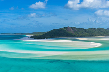 Fototapeta na wymiar Spectacular view of picturesque Whitsunday island beach and lagoon