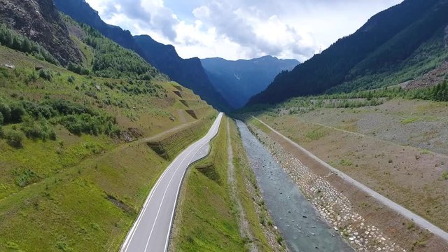 Valtellina 1987 - Val Pola - River and new road