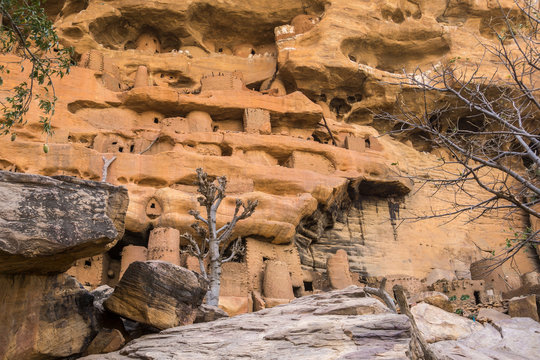 Tellem houses in the cliffs above Youga Piri, Pays Dogon, Mali