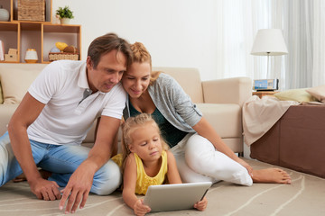 Fototapeta premium Watching videos