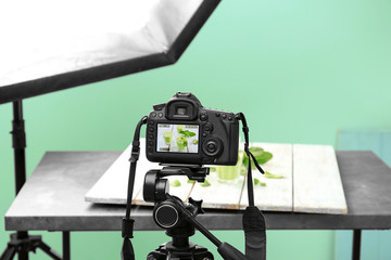 Photo of juice on camera display while shooting