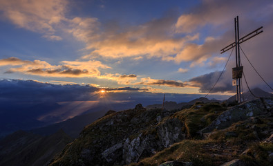 Fototapeta na wymiar sunrise in the mountains of austria