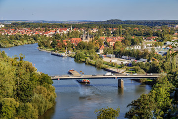 Fototapeta premium Schlösser und Burgen am Neckar Weinanbau